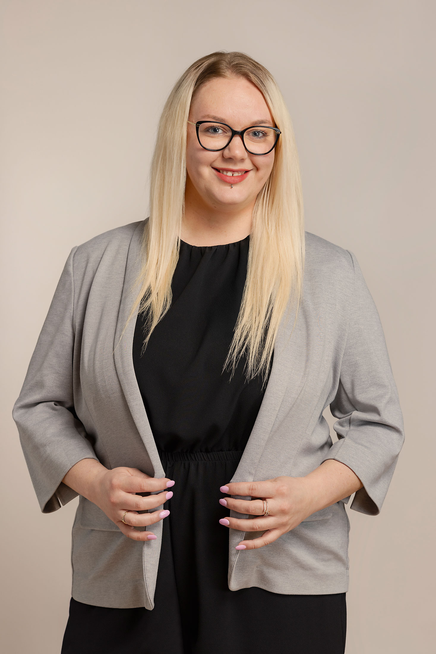 Meggie De Roy - Cain Lamarre