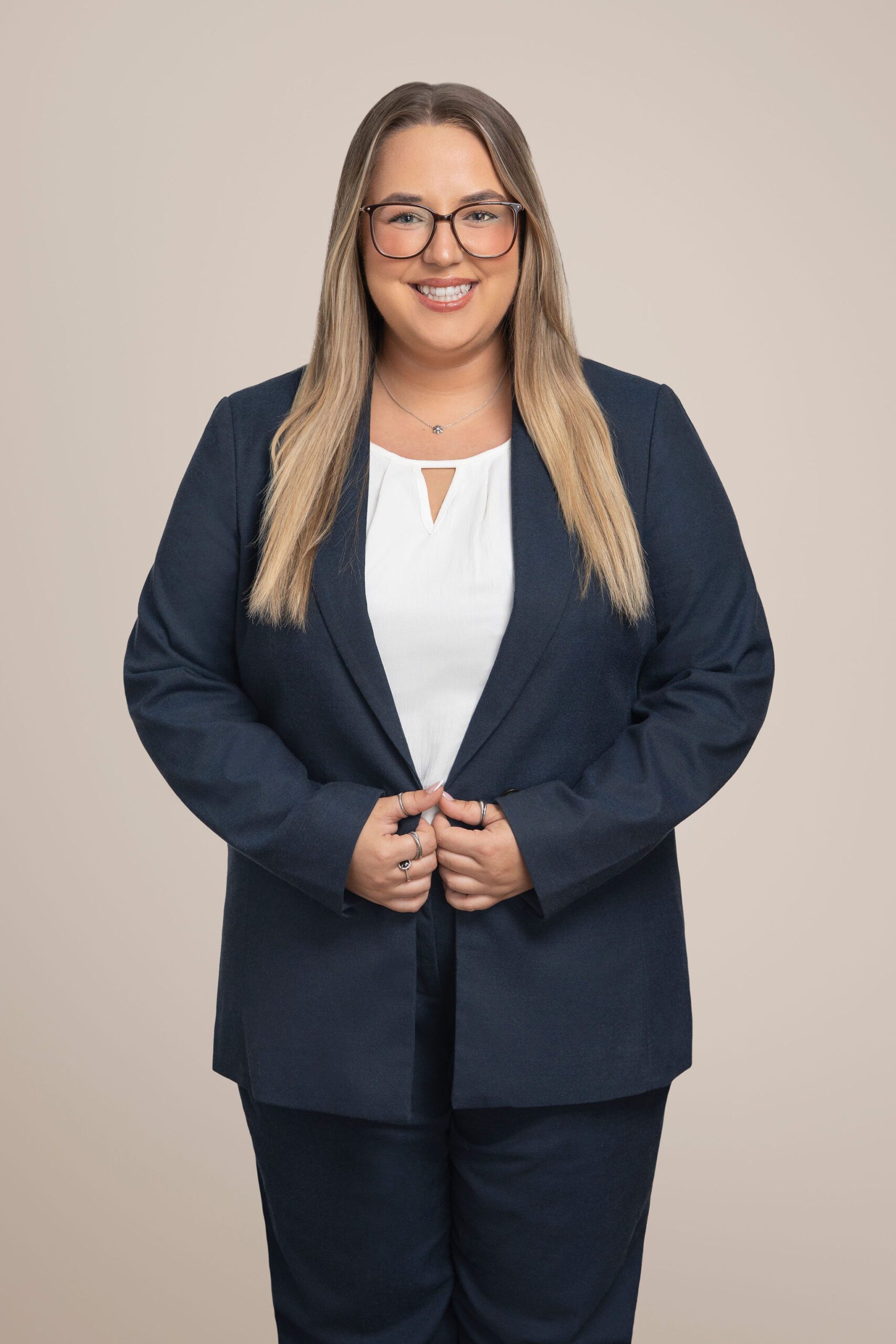 Élody Demers, avocate - Cain Lamarre